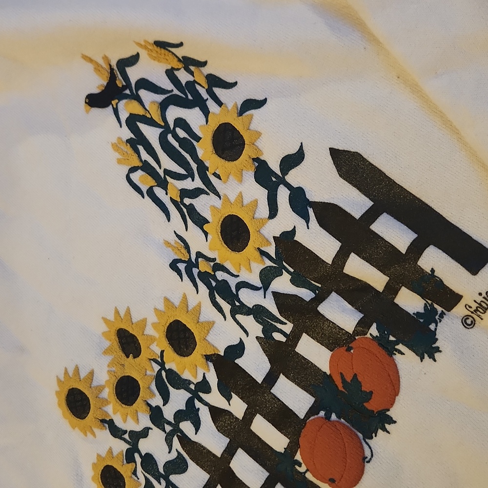 Vintage Jerzees, Fall, Autumn, White Sweatshirt w Scarecrow &  Sunflower Design - Picture 4 of 7